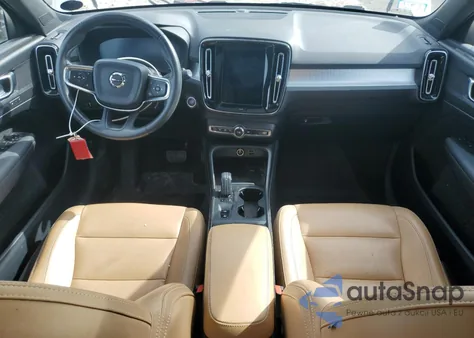 2019 Volvo Xc40 T5 Momentum z USA, uszkodzony, nr VIN YV4162UK5K2111660